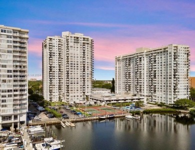 Beach Condo For Sale in Aventura, Florida