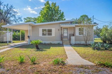 Beach Home Sale Pending in Fort Walton Beach, Florida