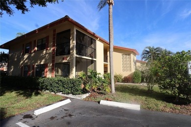 Beach Condo Sale Pending in Bradenton, Florida