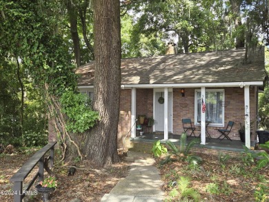 Beach Home For Sale in Beaufort, South Carolina