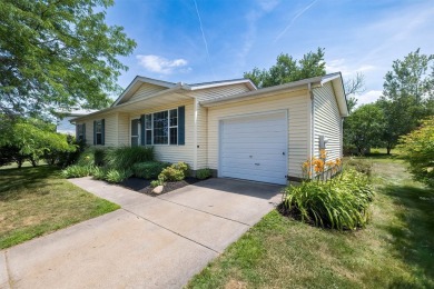 Beach Home For Sale in Lake City, Pennsylvania