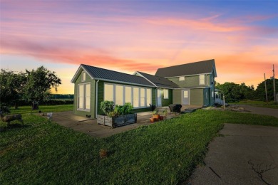 Beach Home For Sale in North East, Pennsylvania