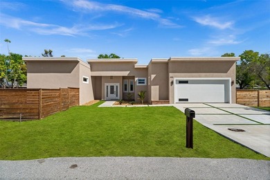 Beach Home For Sale in Sarasota, Florida