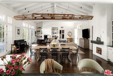Beach Home For Sale in Malibu, California