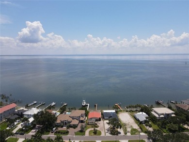 Beach Home For Sale in St. Petersburg, Florida