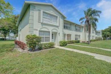 Beach Townhome/Townhouse For Sale in West Palm Beach, Florida