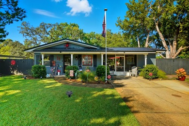 Beach Home Sale Pending in Fort Walton Beach, Florida
