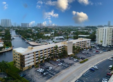 Beach Condo For Sale in Hallandale Beach, Florida