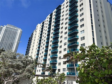 Beach Condo For Sale in Hollywood, Florida
