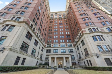 Beach Home Active Under Contract in Chicago, Illinois