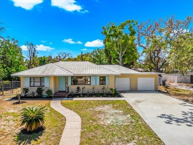 Beach Home For Sale in Bradenton, Florida
