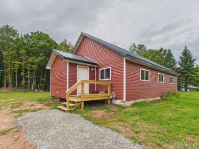 Beach Home Active Under Contract in Munising, Michigan