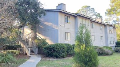 Beach Townhome/Townhouse Sale Pending in Hilton Head Island, South Carolina