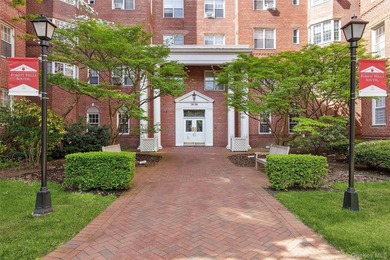 Beach Home For Sale in Forest Hills, New York