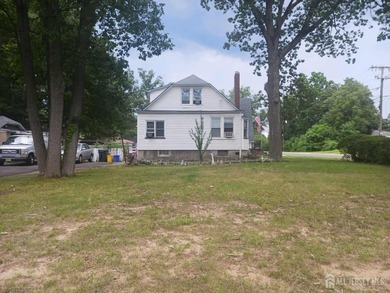 Beach Home Active Under Contract in Old Bridge, New Jersey