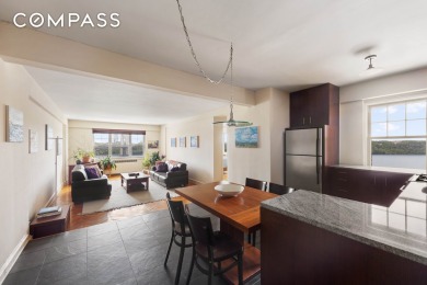 Beach Condo For Sale in New York, New York