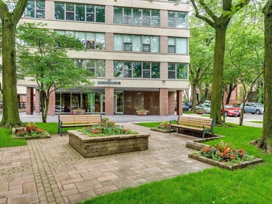 Condo For Sale in Chicago image photo picture