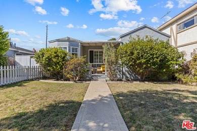 Beach Home Sale Pending in Santa Monica, California