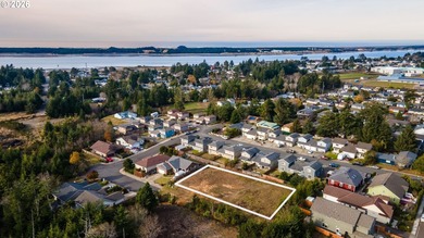 Beach Lot For Sale in Coos Bay, Oregon
