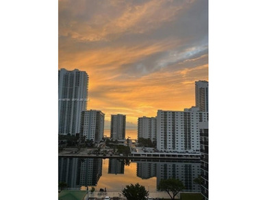 Beach Condo For Sale in Hallandale Beach, Florida