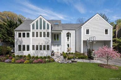 Beach Home For Sale in Roslyn, New York