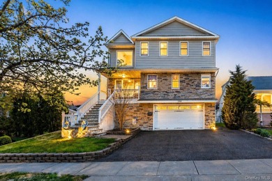 Beach Home For Sale in Freeport, New York