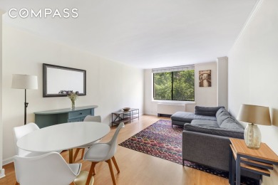 Beach Condo For Sale in New York, New York