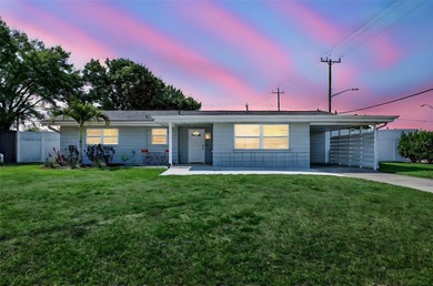 Beach Home For Sale in Sarasota, Florida