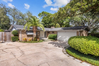 Beach Home For Sale in Fort Walton Beach, Florida