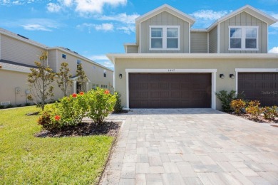 Beach Townhome/Townhouse For Sale in Palm Harbor, Florida