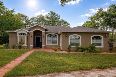 Beach Home For Sale in Weeki Wachee, Florida