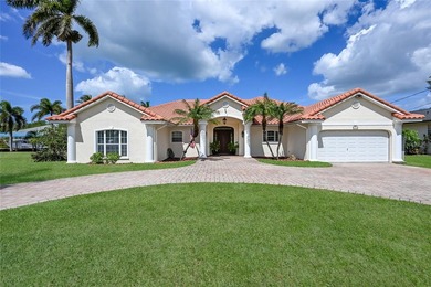 Beach Home For Sale in Bradenton, Florida