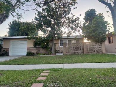 Beach Home Active Under Contract in Long Beach, California