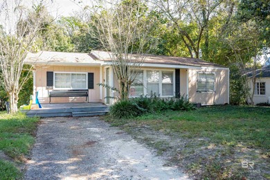 Beach Home For Sale in Fairhope, Alabama