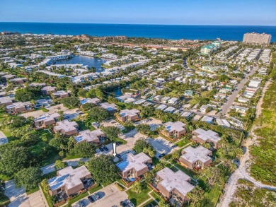 Beach Townhome/Townhouse For Sale in Jupiter, Florida