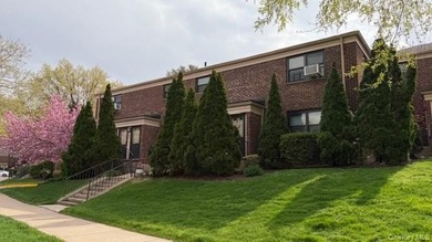 Beach Home For Sale in Bayside, New York