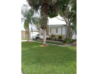 Beach Home For Sale in Vero Beach, Florida