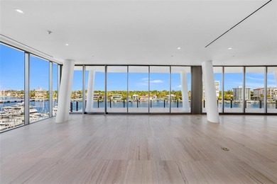 Beach Condo For Sale in Coconut Grove, Florida