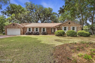 Beach Home For Sale in Beaufort, South Carolina