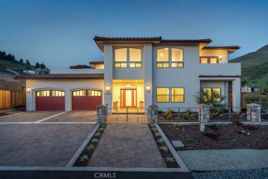 Beach Home For Sale in Cayucos, California