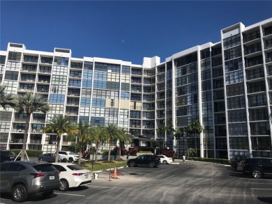 Beach Condo For Sale in Hallandale Beach, Florida