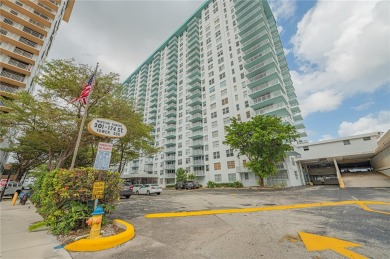 Beach Condo For Sale in Sunny Isles Beach, Florida