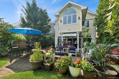 Beach Home For Sale in East Atlantic Beach, New York