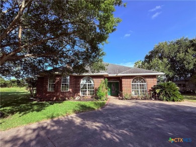 Beach Home For Sale in Port Lavaca, Texas