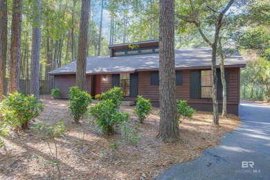 Beach Home For Sale in Daphne, Alabama