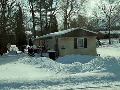 Beach Home Sale Pending in Erie, Pennsylvania