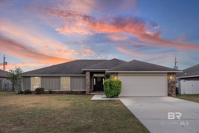 Beach Home For Sale in Foley, Alabama