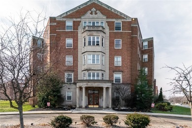 Beach Condo For Sale in Shaker Heights, Ohio