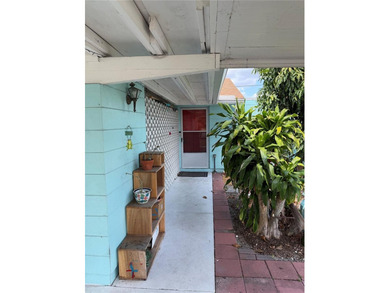 Beach Home For Sale in Bradenton, Florida