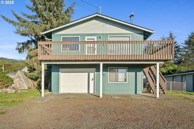 Beach Townhome/Townhouse For Sale in Rockaway Beach, Oregon